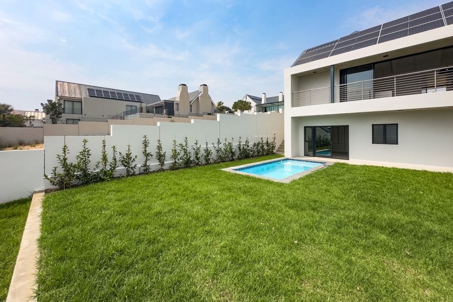 5 Bedroom Property for Sale in Mount Royal Golf Estate Western Cape